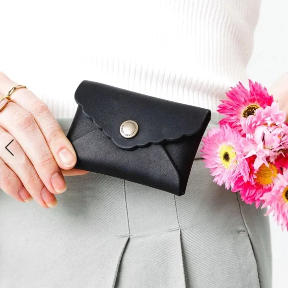 Portland Leather Mini Daisy Wallet - Picture 4 of 4